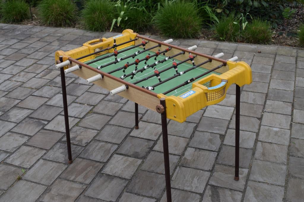 voetbaltafel voor kinderen, Ophalen