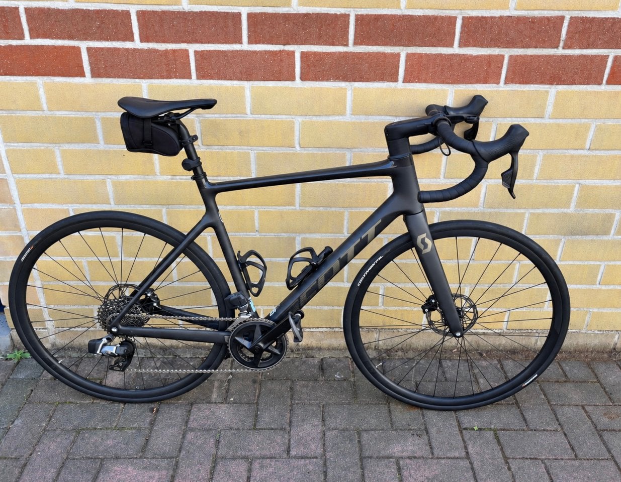 Scott Addict 10 (2023) - Carbon black L, Carbon, Zo goed als nieuw, Meer dan 20 versnellingen, Schijfrem