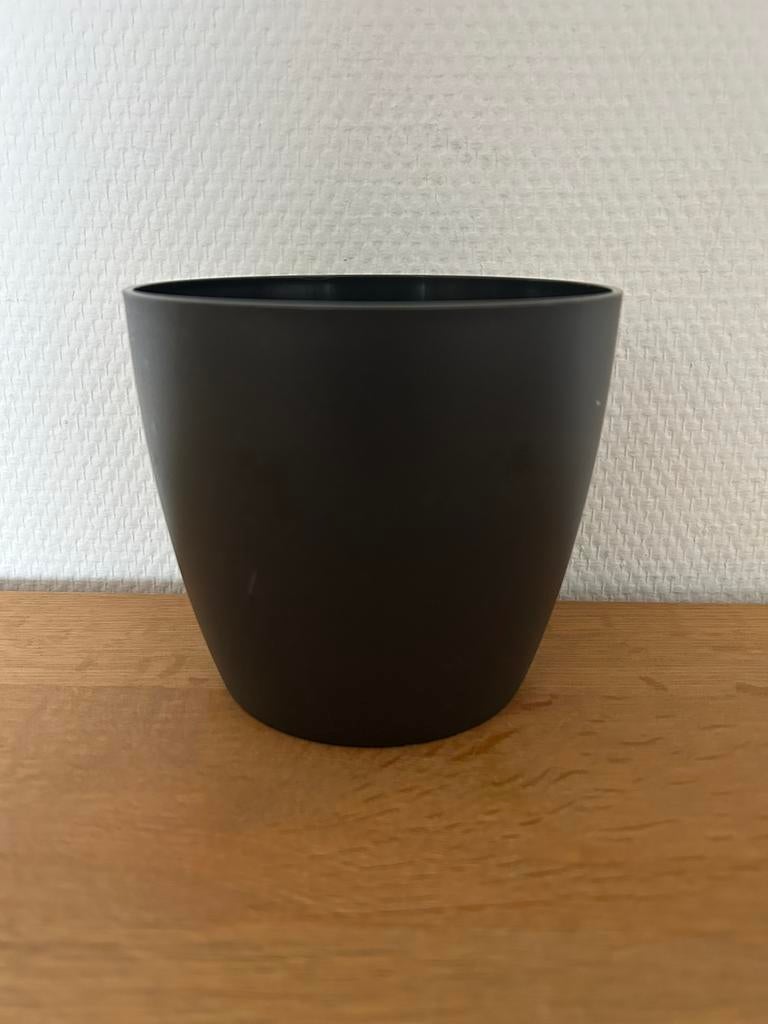 Donkergrijze bloempot Elho kunststof 13cm diameter, Kunststof, Rond, Ophalen of Verzenden, Zo goed als nieuw