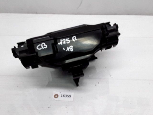 CB125R  2018 - 2019 Honda Batterijbak D1-27562