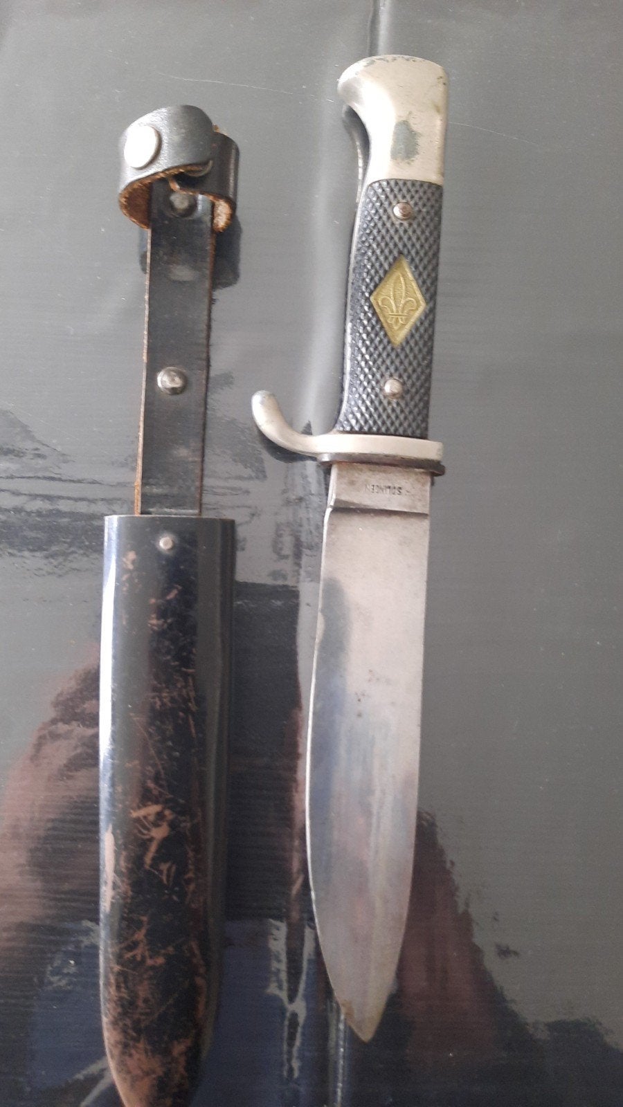 Duits mes sollingen met afbeelding leeuw, Ophalen of Verzenden, Overige soorten, Mes of Dolk
