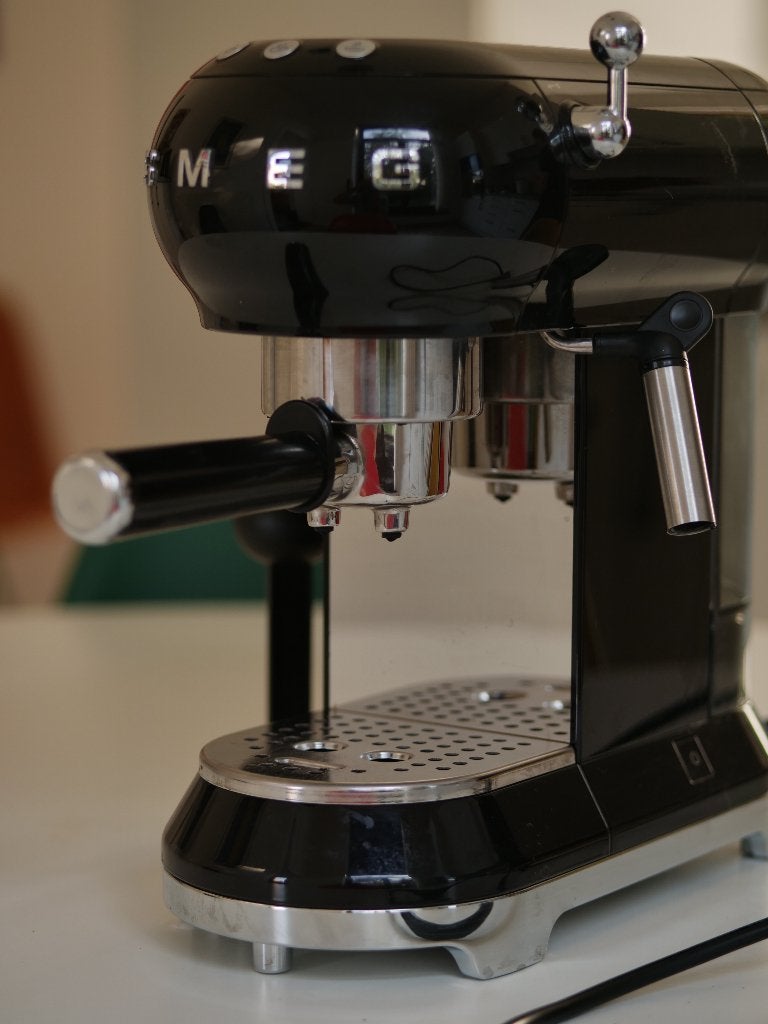 Machine à café expresso SMEG, Electroménager, Café moulu, Machine à espresso, Réservoir d'eau amovible, Enlèvement ou Envoi