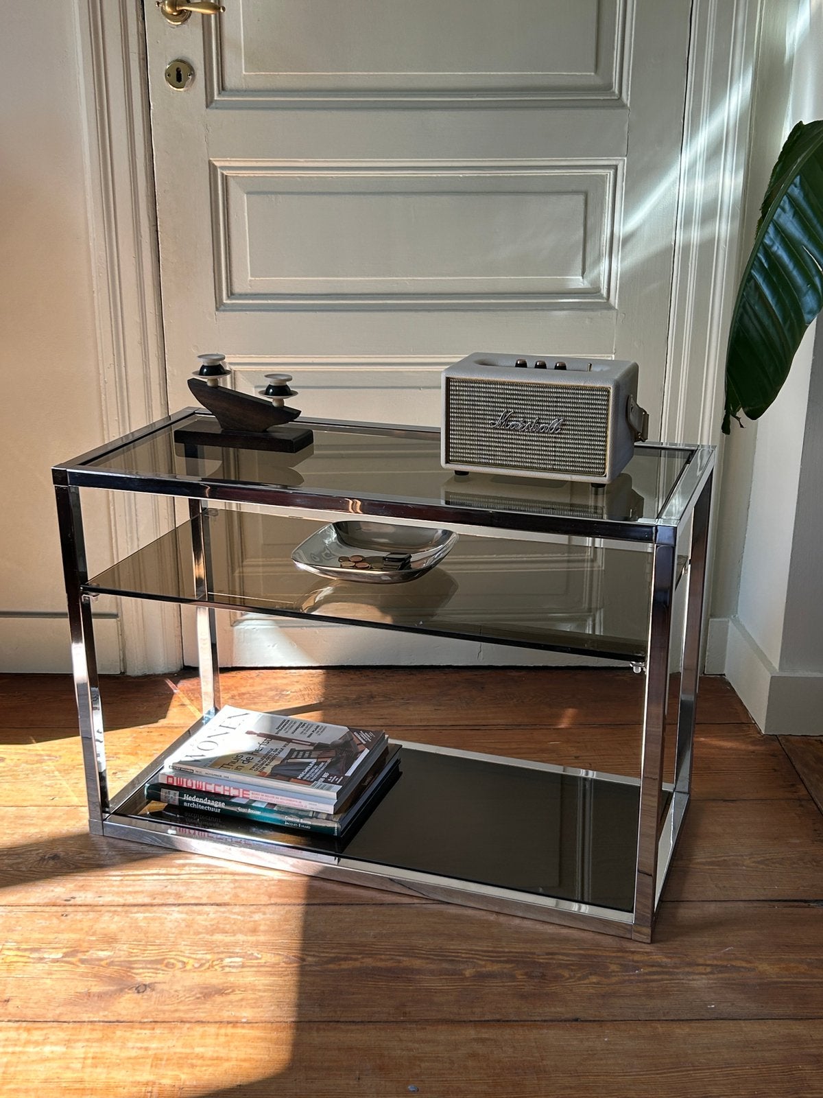 Étagère vintage en chrome avec verre fumé, Antiquités & Art, Enlèvement ou Envoi