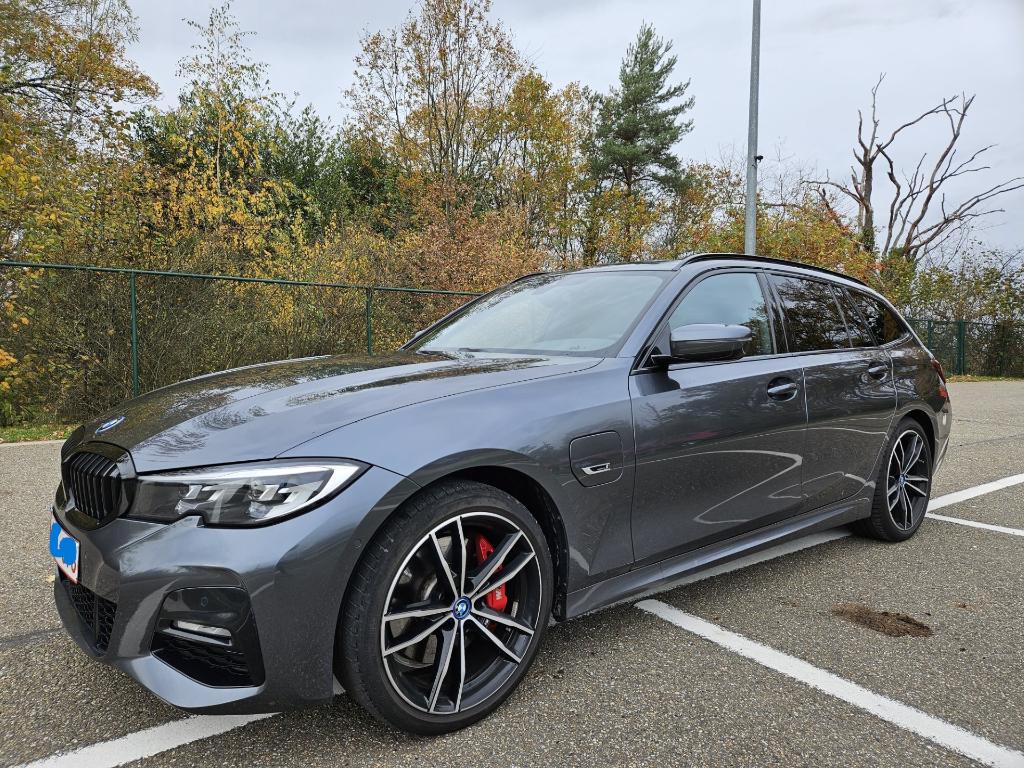 BMW 320e M-sport pro, shadowline, 19' velgen, trekhaak, Auto's, BMW, Automaat, 1998 cc, Achterwielaandrijving, 4 cilinders