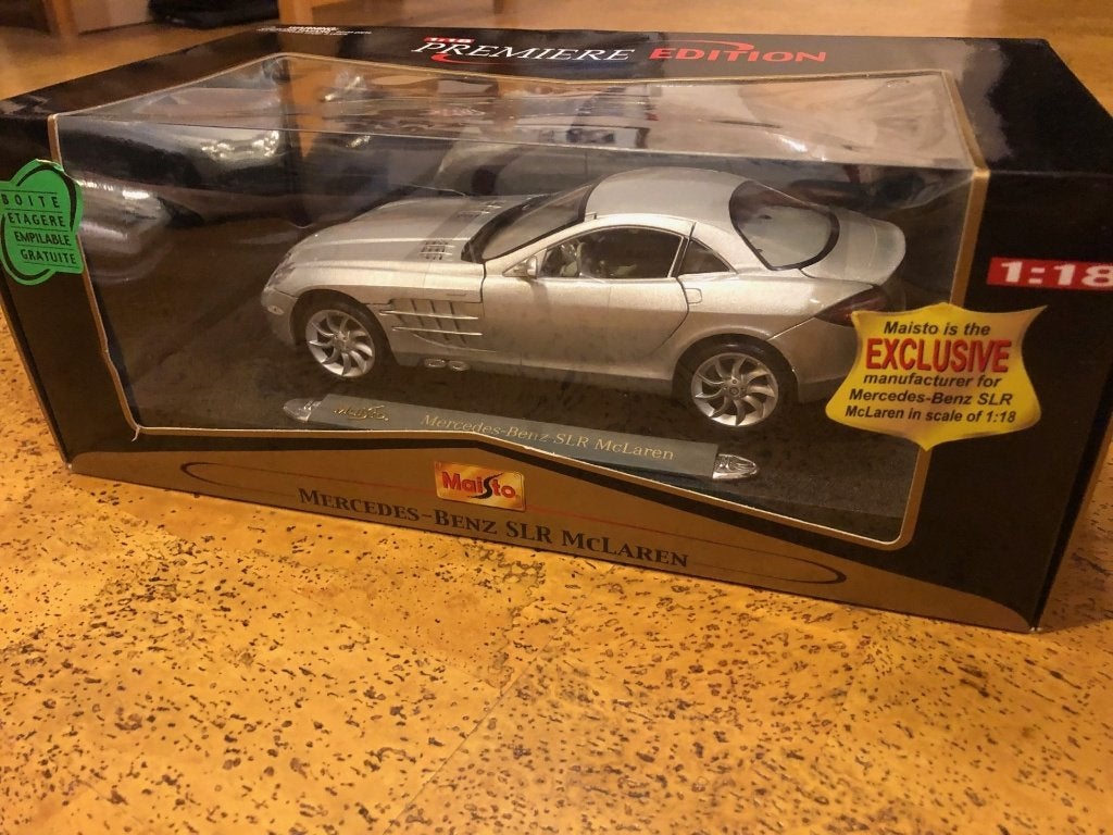 Miniatuurhuis 1/18 Mercedes SLR Mc Laren, Ophalen of Verzenden, Nieuw, Auto, Maisto