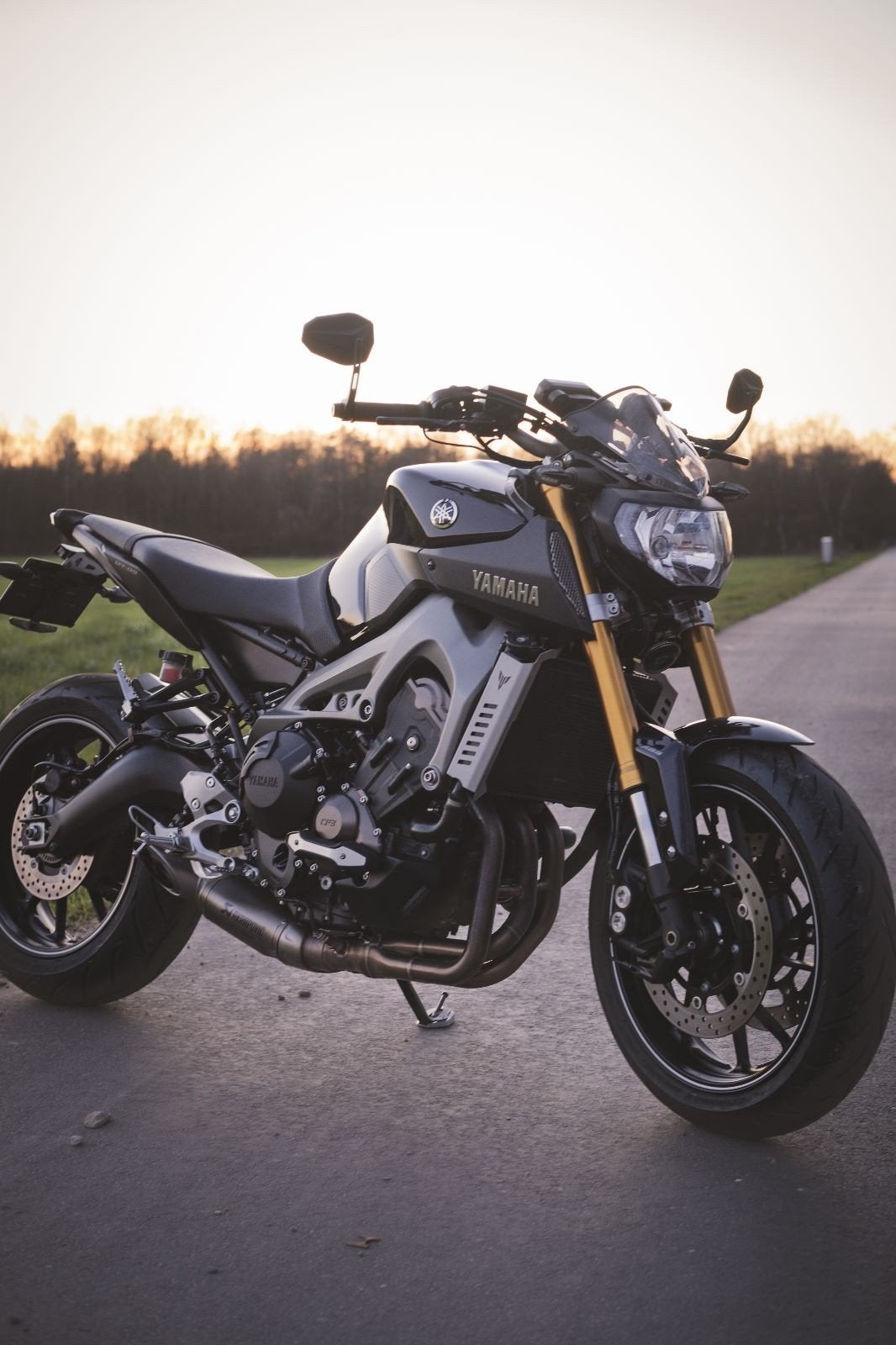 Yamaha Mt09

Ziet er nog ze goed als nieuw uit, geen krasje, Motos, Motos | Yamaha, Particulier, Neuf