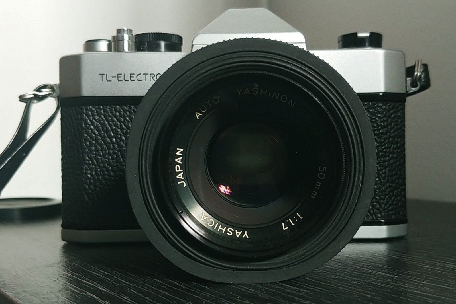 Appareil photo YASHICA TL-ELECTRO vintage (35 mm), TV, Hi-fi & Vidéo, Enlèvement ou Envoi, Utilisé