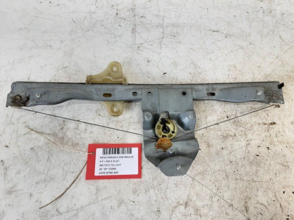 VITRE MECANISME AVANT GAUCHE Renault Twingo III (AH), Renault, Mevr. I. Hauben, Utilisé, Rue de l'Espoir 34 34
4030  GRIVEGNÉE, BE