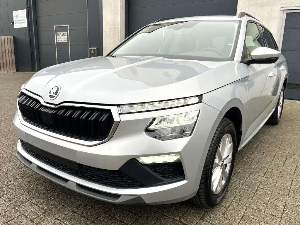 Skoda Kamiq TSI 116pk DSG MJ 2025*NAVI*CAMERA*APP*NIEUWSTAAT, Auto's, Skoda, 620 kg, 5 zetels, 5 deurs, Dealer onderhouden