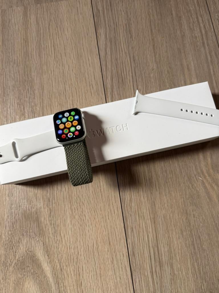 Appel watch serie 6 44mm, Bijoux, Sacs & Beauté, Enlèvement, Comme neuf