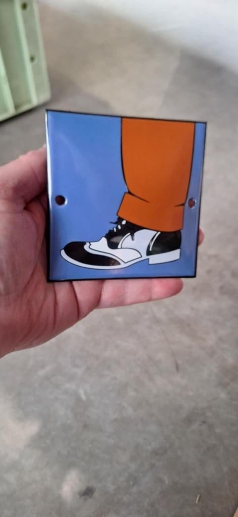 Nieuw emaille bordje met een vintage herenschoen., Ophalen of Verzenden, Nieuw, Reclamebord