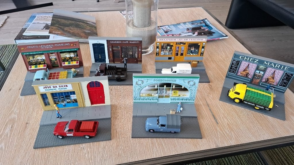 Altaya: vehicules utilitaires avec diorama, Verzamelen, Ophalen, Zo goed als nieuw
