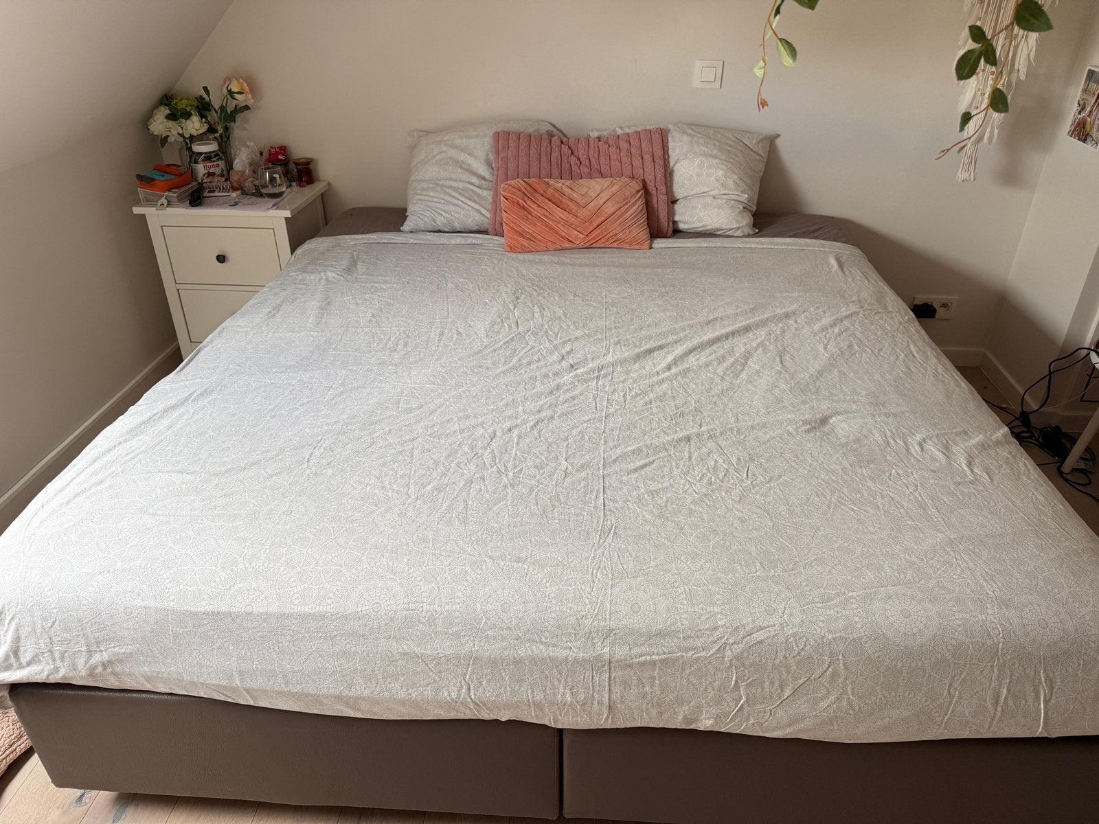 Gratis boxspring 1.80x2m, Huis en Inrichting, Ophalen, Strak, Gebruikt, Bruin