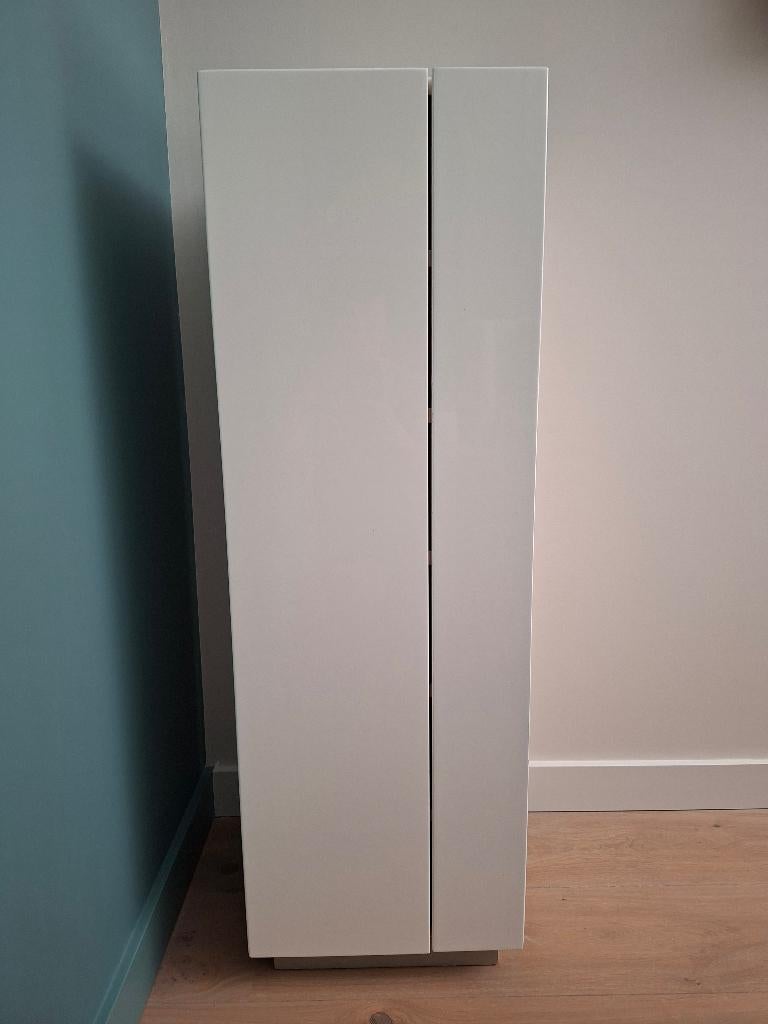 Moderne kast (hoogglans wit), Huis en Inrichting, Ophalen, Zo goed als nieuw