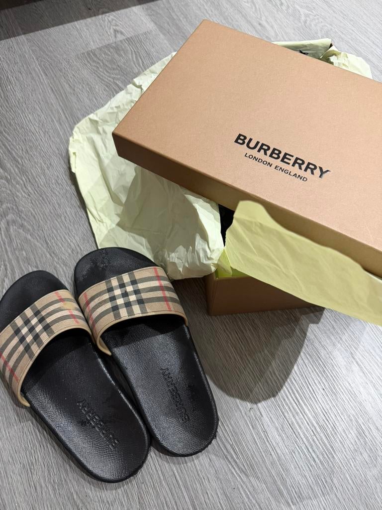 Claquette Burberry, Enlèvement ou Envoi, Comme neuf