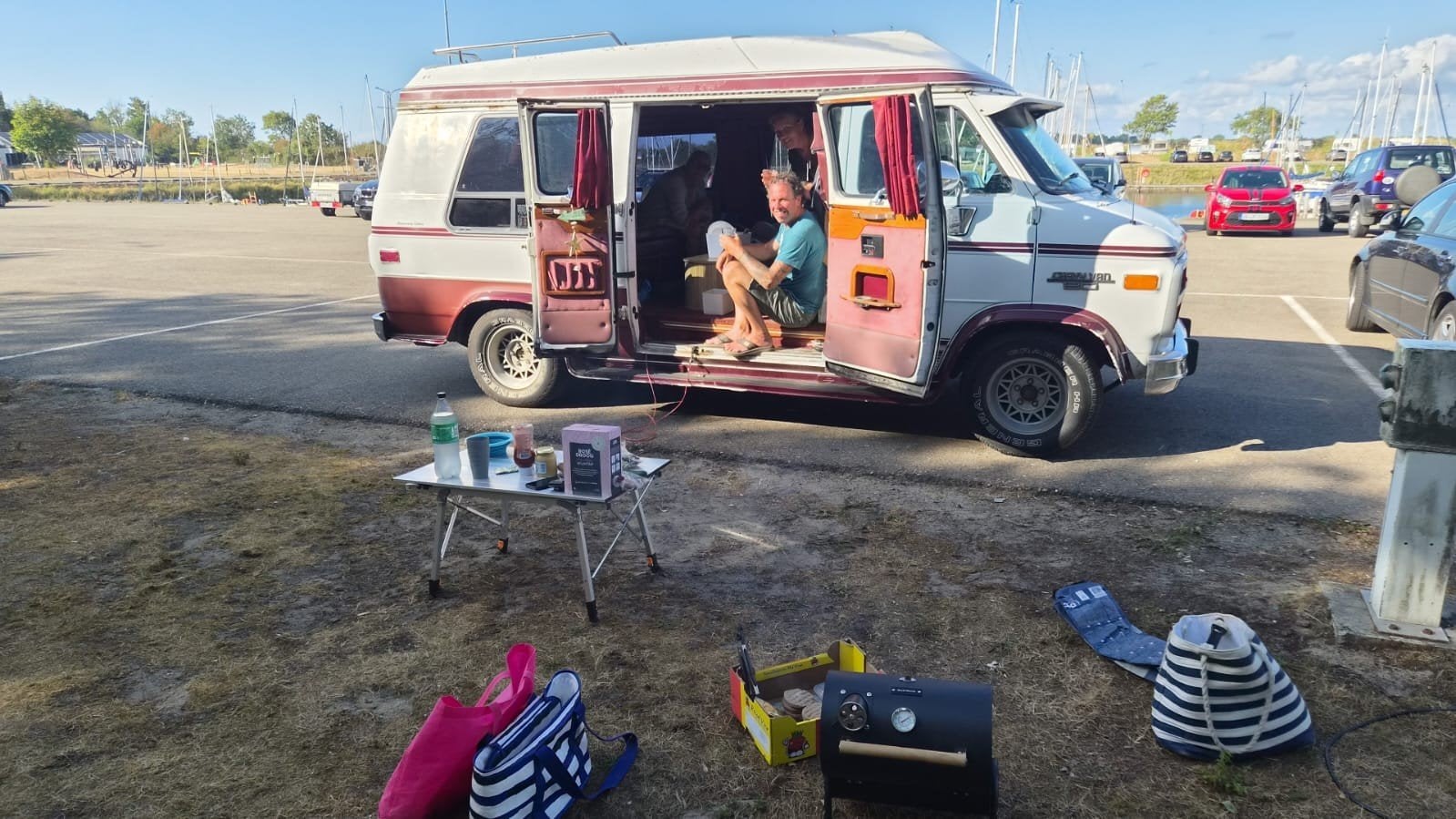 Machtige Chevy V8 G20 Camper te koop !, foto 7