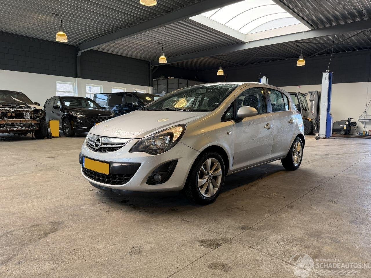 Opel Corsa 1.2-16V Berlin, Autos : Divers, Voitures accidentées, Opel, Boîte manuelle, Essence, Hatchback, Argent ou Gris