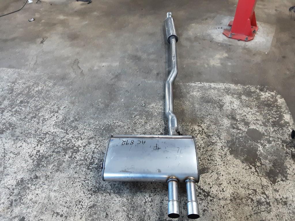 UITLAAT COMPLEET Mini Mini (F56) (18308603282), Auto-onderdelen, Gebruikt, Mini
