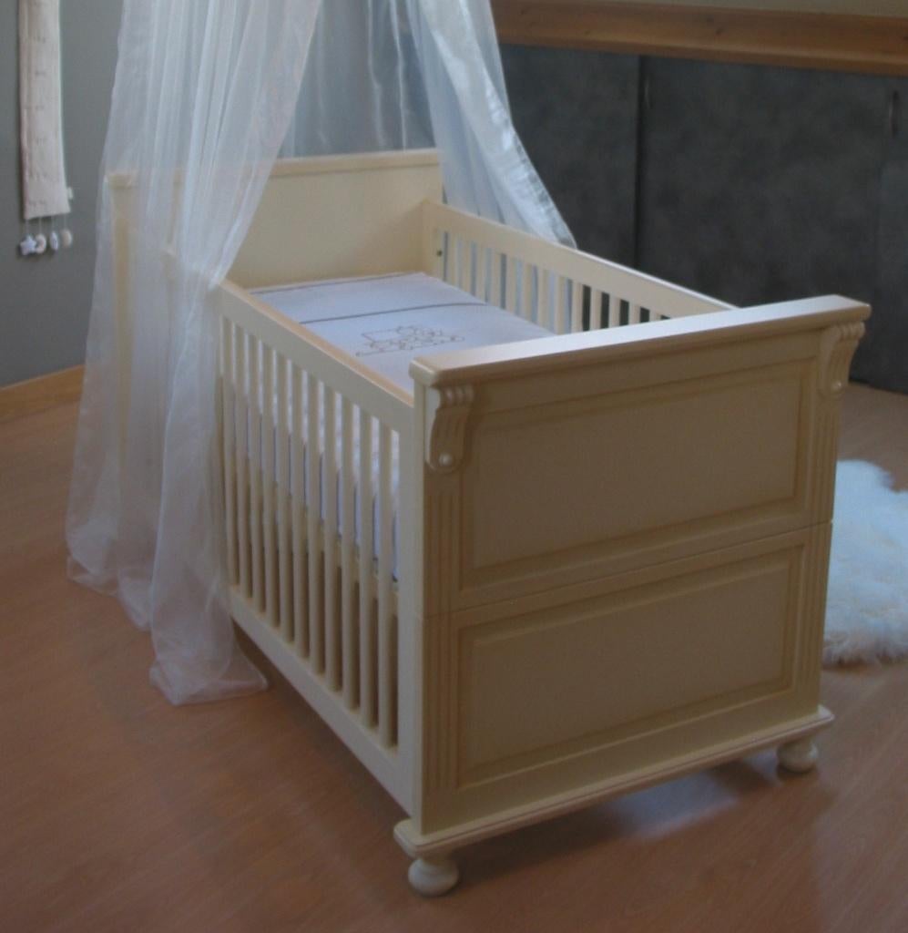 Volhouten baby/kinderkamer, Kinderen en Baby's, Ophalen, Zo goed als nieuw, Jongetje of Meisje