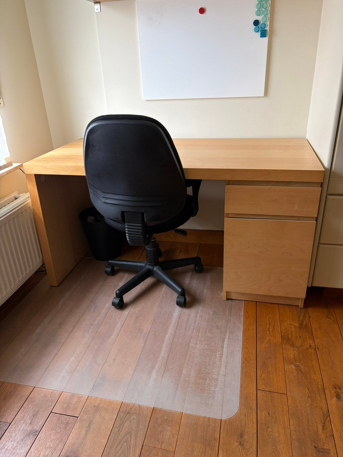 Ikea bureau inclusief bureaustoel en beschermmat, Scandinave, Bureau d'écolier, Goulotte de câbles, 65 cm