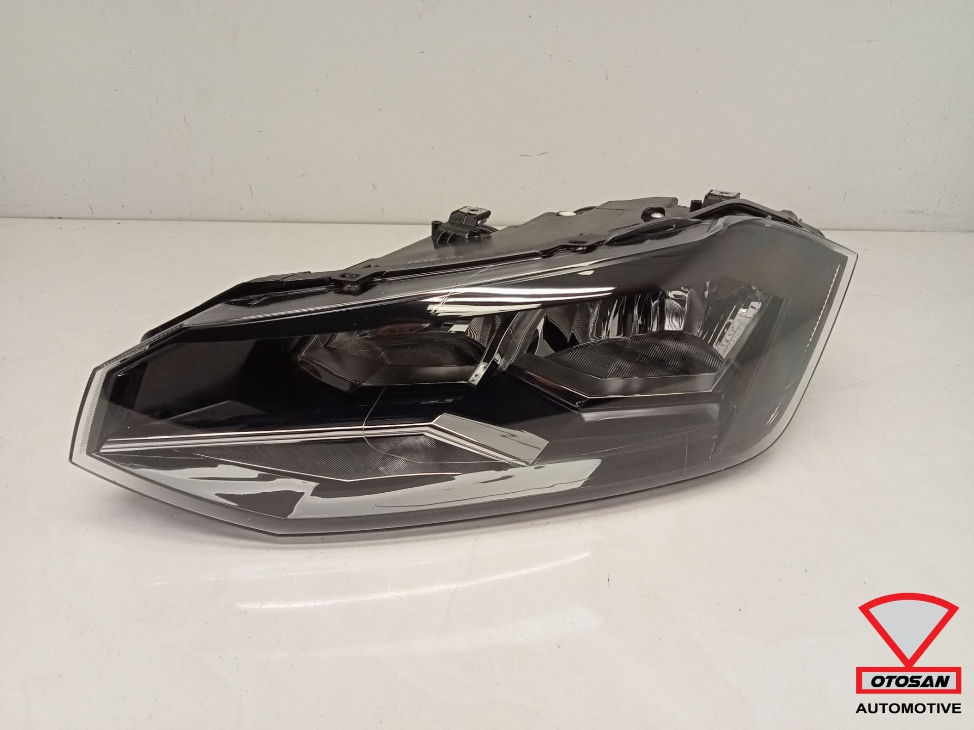Phare avant gauche pour VW Polo 2G ( partir de 2017), Volkswagen, Volkswagen AG, Vw@volkswagen.de, Utilisé