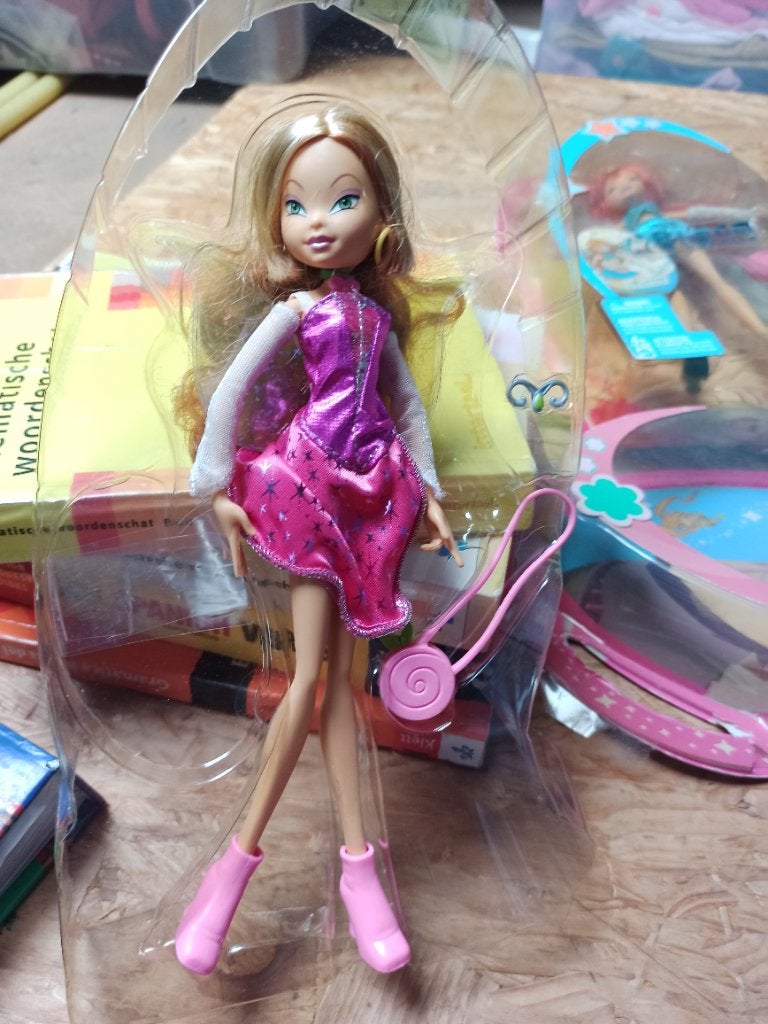 Winx pop Flora, Enlèvement, Neuf, Barbie