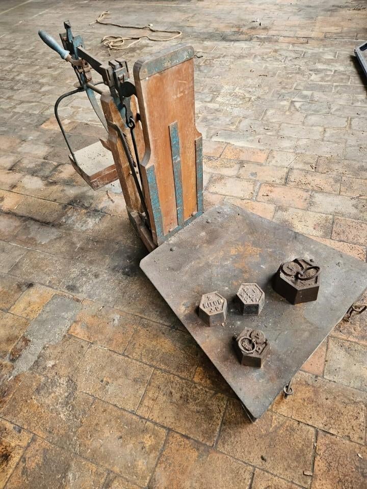 Antieke bascule met gewichten, Antiek en Kunst, Ophalen