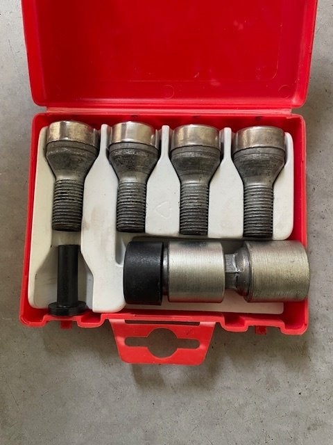 Alfa Romeo 159 - antidiefstal bouten, Enlèvement, Utilisé, Alfa Romeo