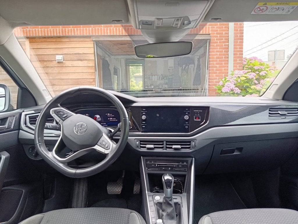 Wolskwagen taigo, gris clair, Autos, Volkswagen, Climatisation automatique, Argent ou Gris, Achat, Euro 6
