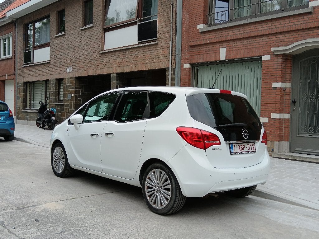 Opel benzine, Euro 5, 5 zetels, 1400 cc, Particulier
