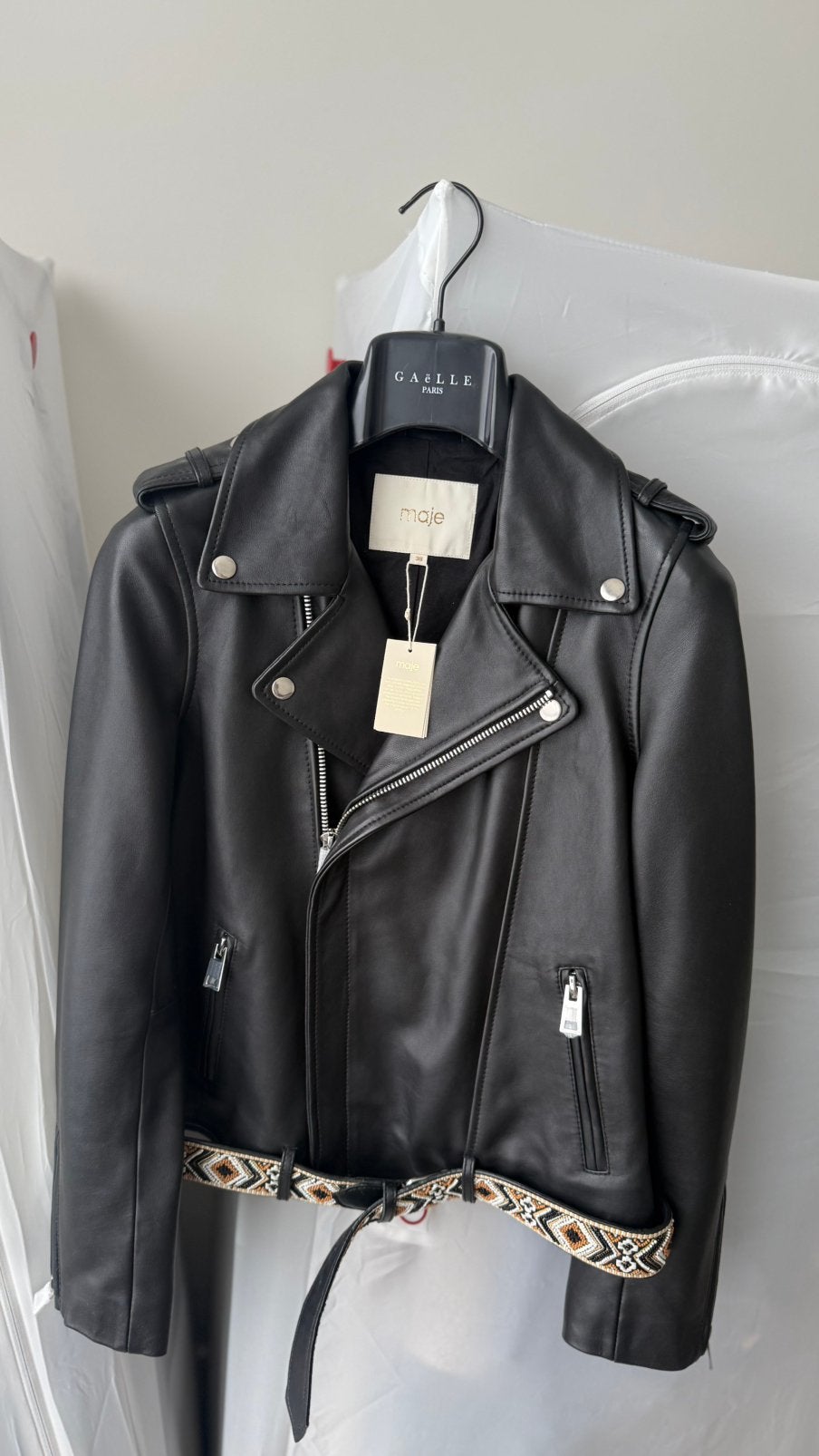 Belle veste en cuir MAJE, Enlèvement, Neuf, Taille 38/40 (M), Noir