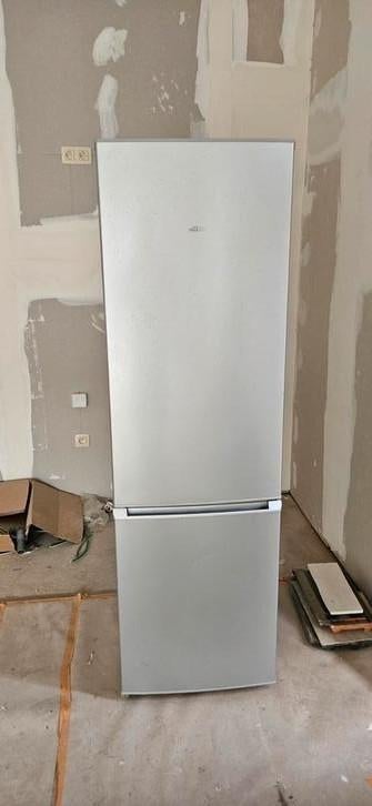Grand frigo avec congélateur 3 tiroirs Valberg 278L, Ophalen, Gebruikt, 200 liter of meer, Met aparte vriezer