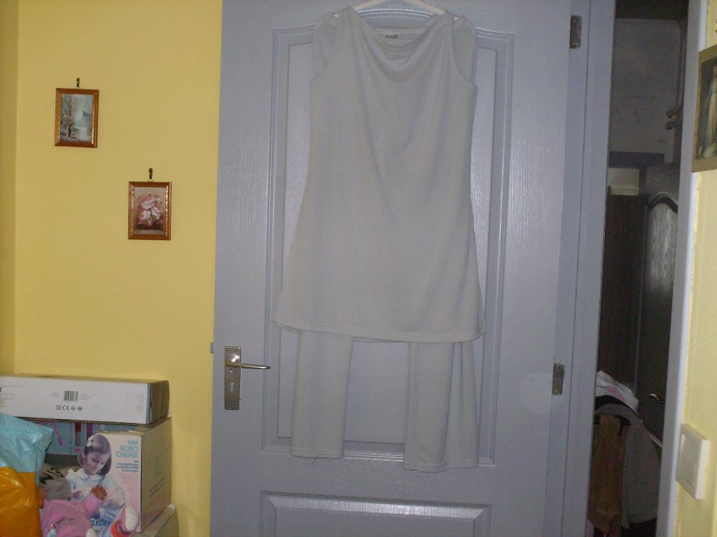 a vendre vêtement dame, Kleding | Dames, Broeken en Pantalons, Ophalen of Verzenden, Zo goed als nieuw, Appels, Grijs