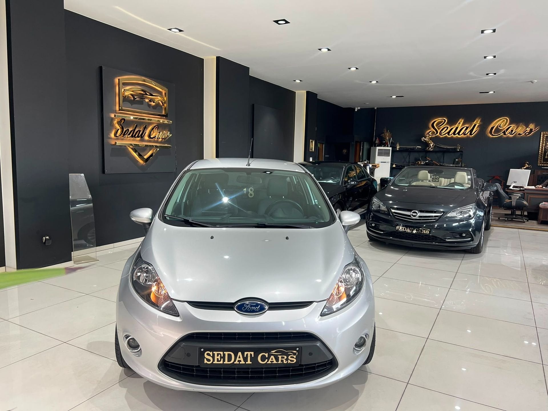 FORD FIESTA 1.3 BENZINE, Voorwielaandrijving, Euro 5, Stof, Gebruikt
