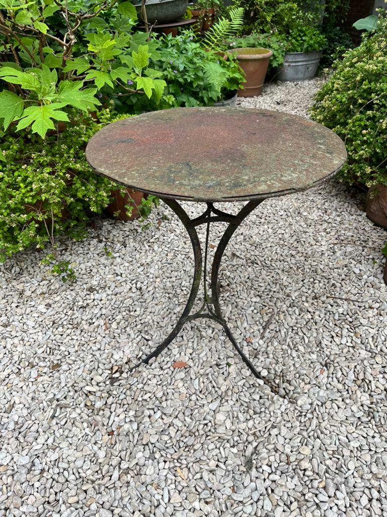ANTIEKE IJZEREN TAFEL TUINTAFEL TERRAS ROND PATINA, Tuin en Terras, Ophalen, Gebruikt, Rond, Overige materialen