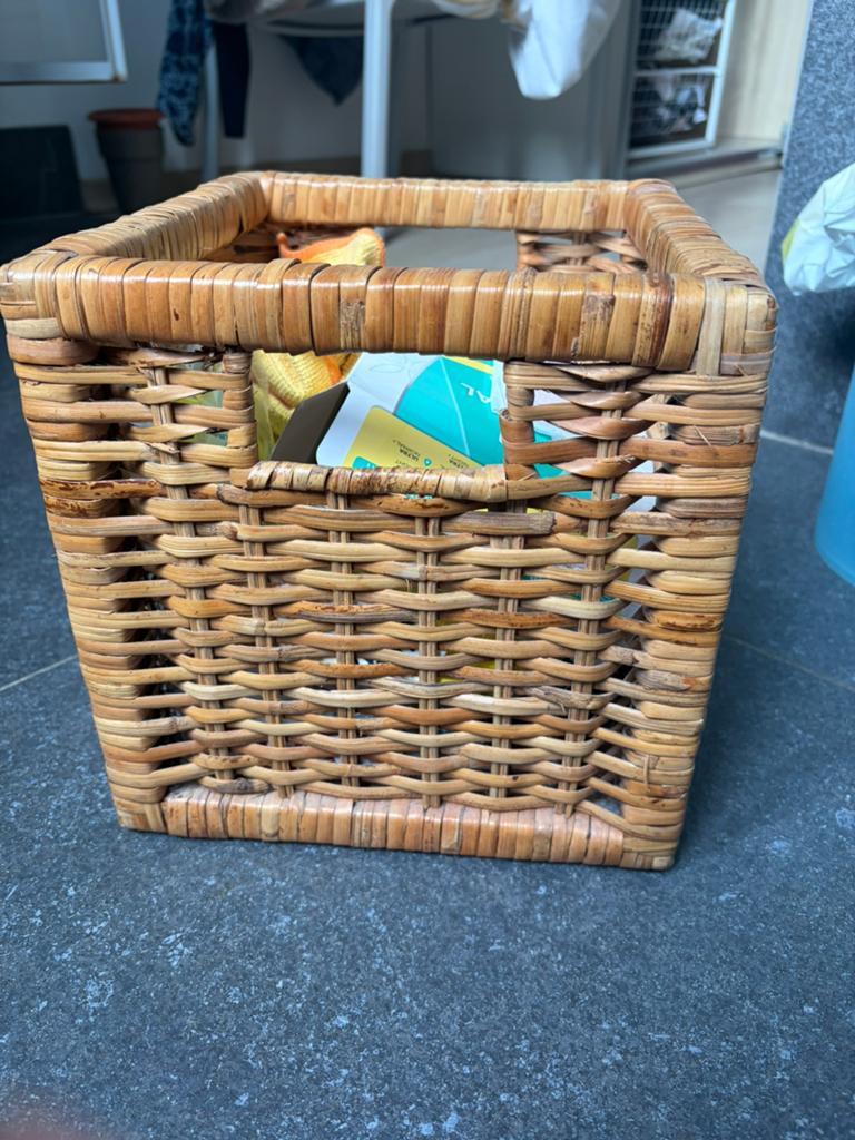 Panier, Ophalen, Mand, Zo goed als nieuw, Riet