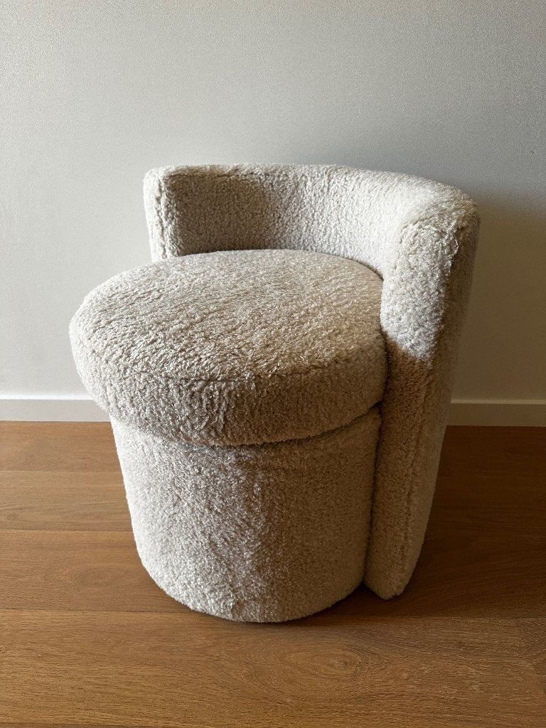 Eichholtz Stool Arcadia – Bouclé Cream, Huis en Inrichting, Fauteuils, Ophalen, Zo goed als nieuw, Overige materialen