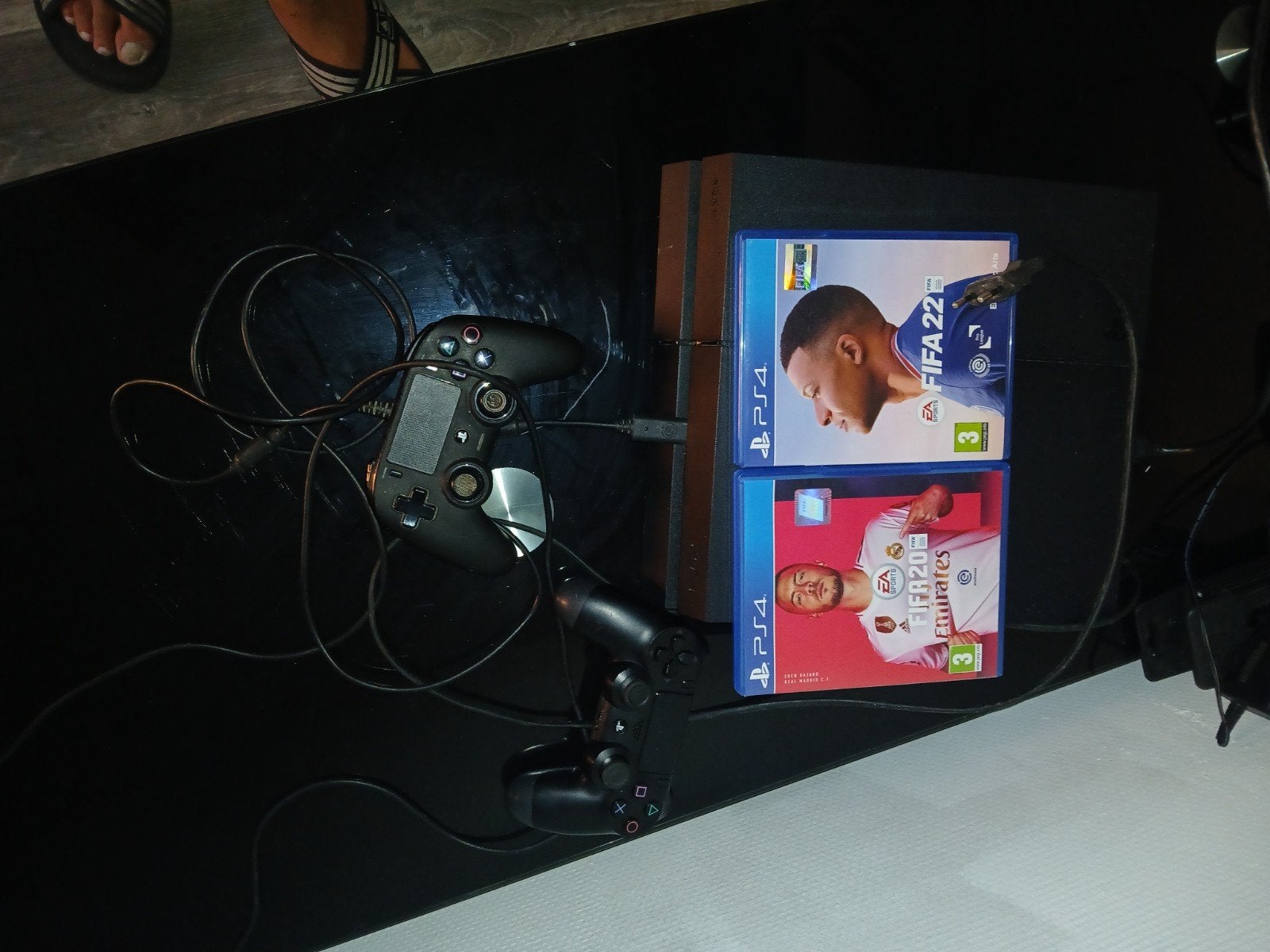 PlayStation 4 2 mannettz