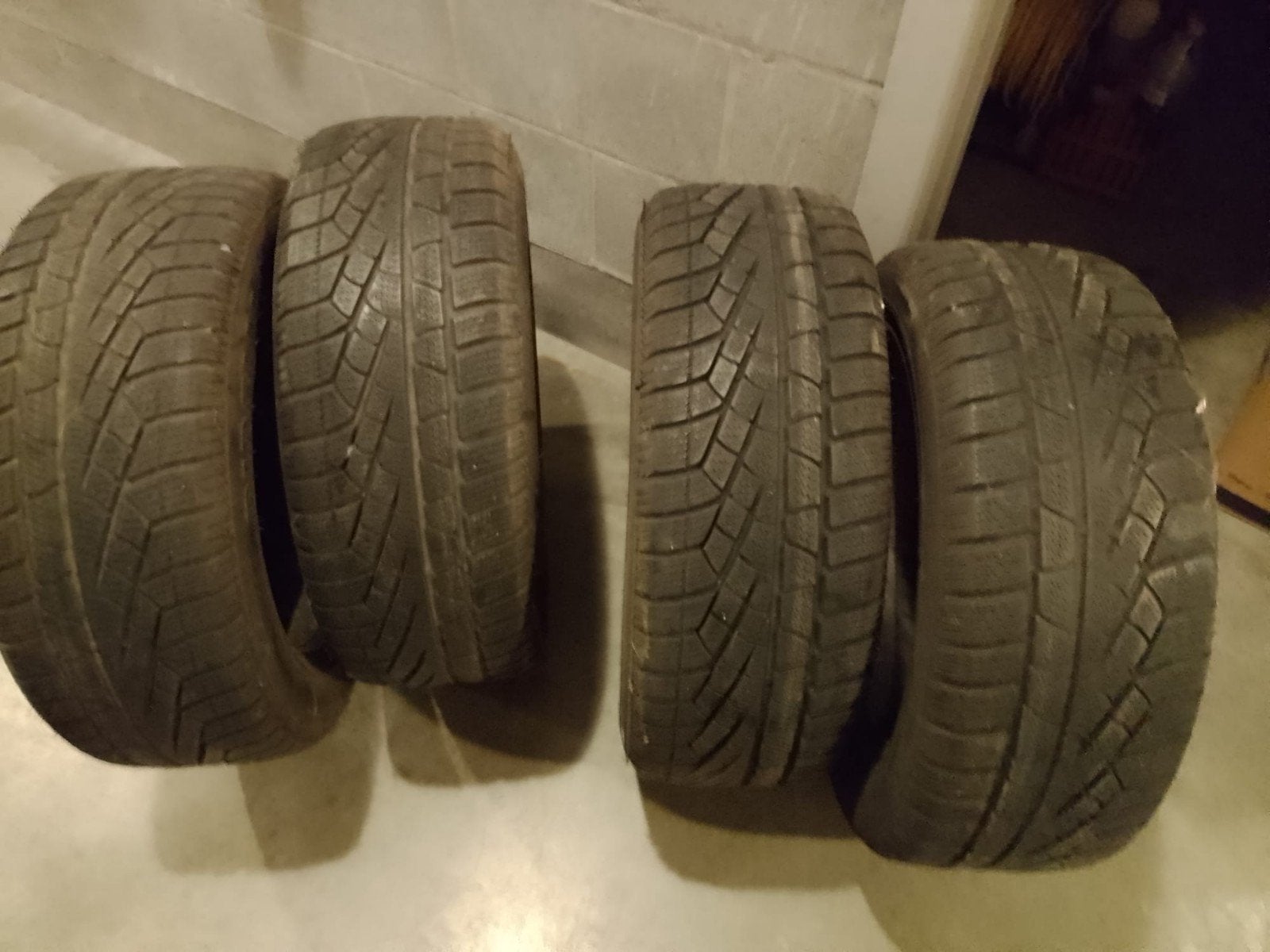 Set winterbanden voor auto, Auto-onderdelen, Banden en Velgen, Ophalen, 215 mm, 16 inch, Winterbanden