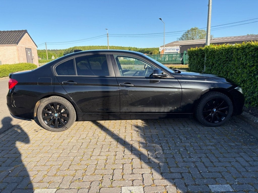 BMW 318 i  AIRCO  GPS  Aandrijflijn, 100 kW, Zwart, Bedrijf, 5 deurs