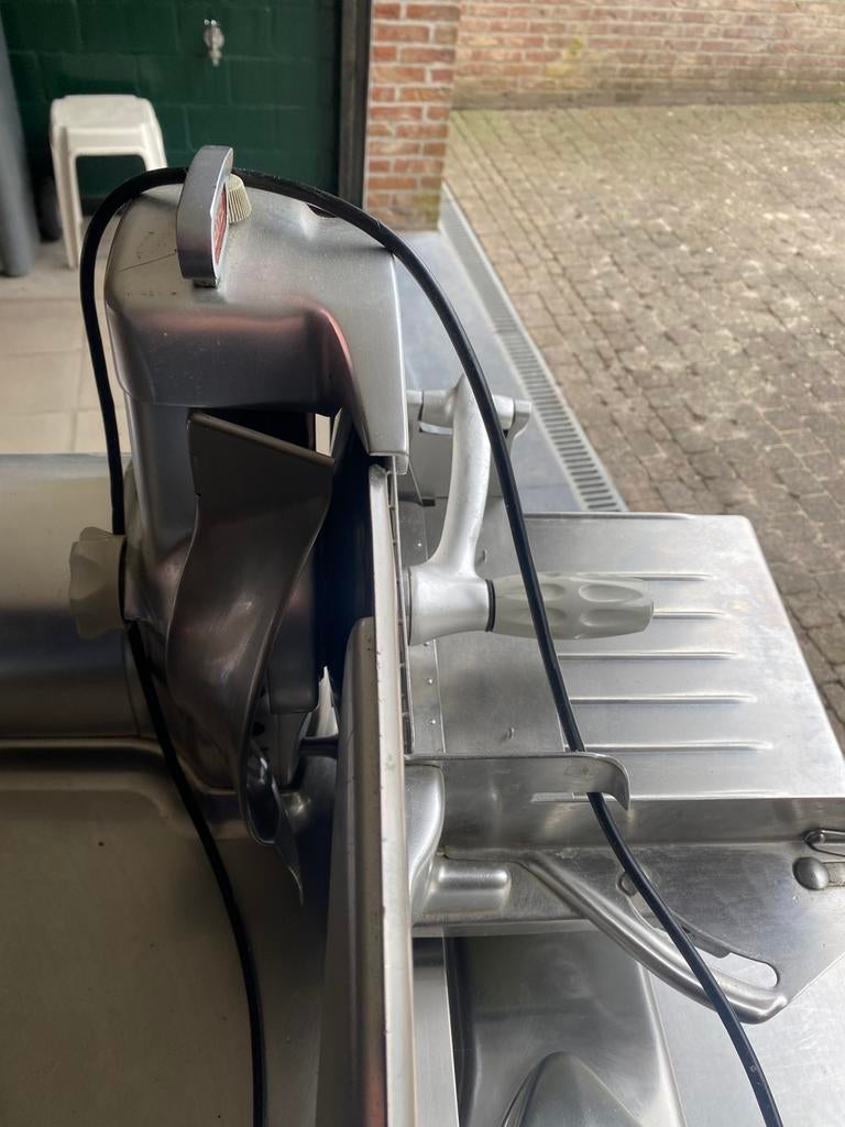 Berkel snijmachine 834, Ophalen