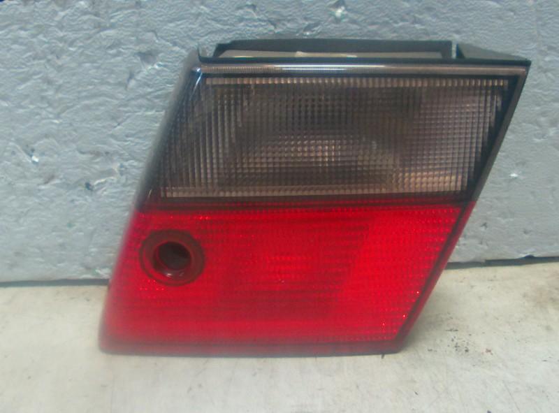 PANNEAU ARRIÈRE DROIT AVEC LAMPE Saab 9-5 (YS3E), Utilisé, Saab