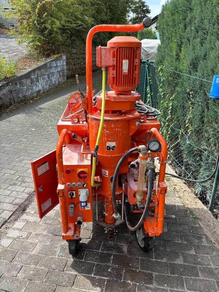 Machine à platre Pft G54e, Ophalen