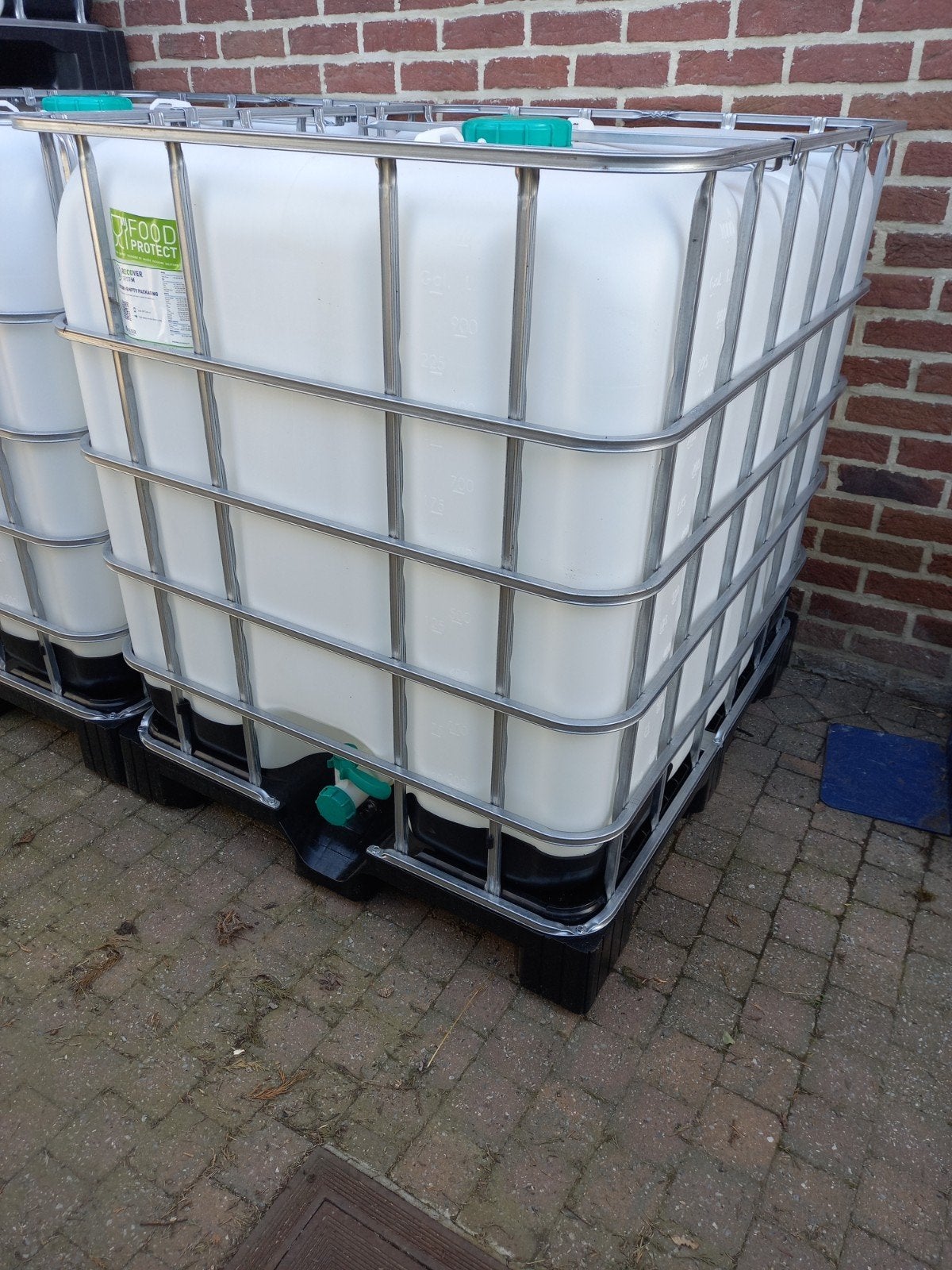Cuve IBC 1000l alimentaire, Jardin & Terrasse, 150 litres ou plus, Comme neuf, Enlèvement, Avec robinet