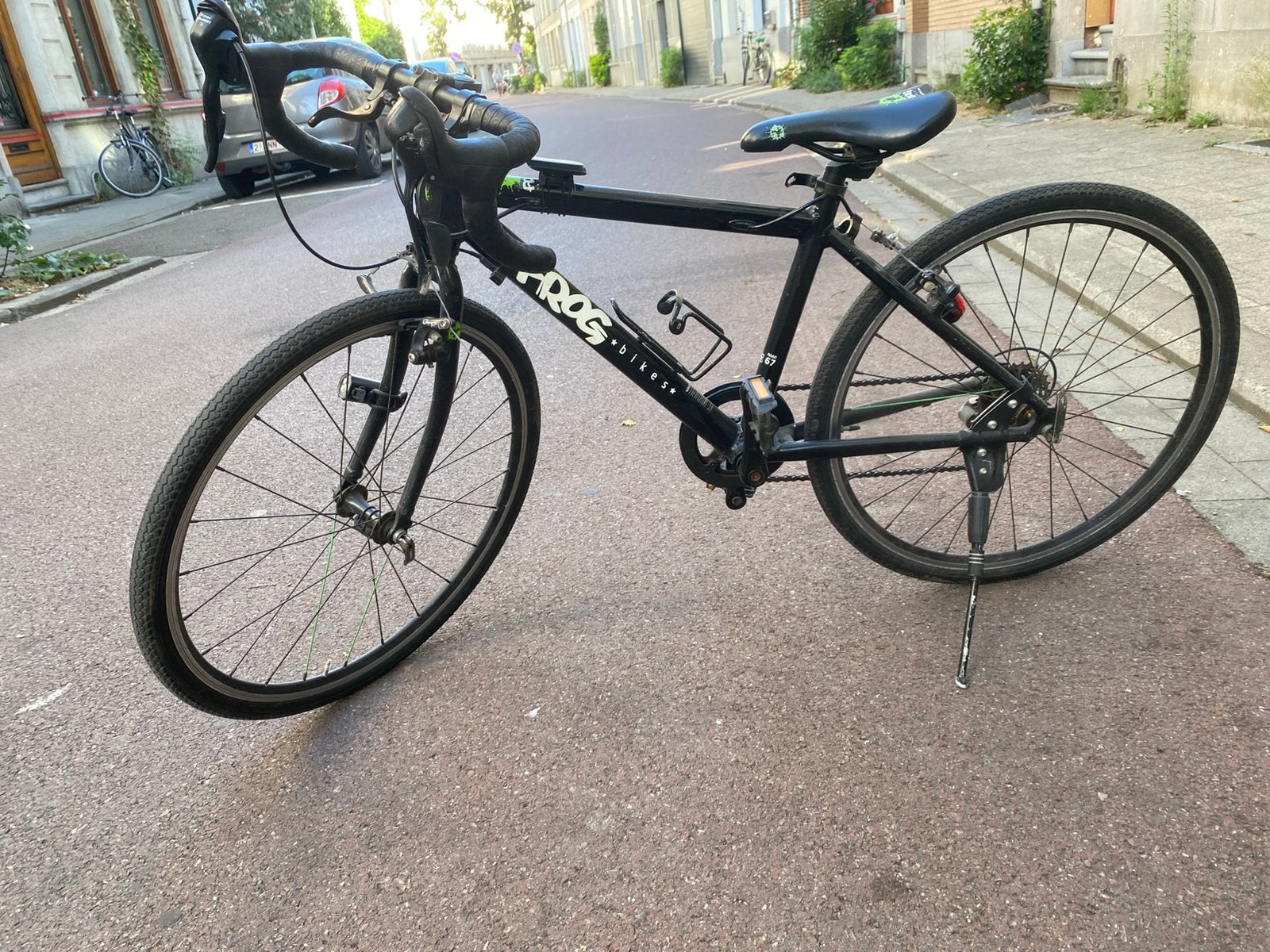 Koersfiets zwart Frog 24 inch, Fietsen en Brommers, Ophalen, Zo goed als nieuw