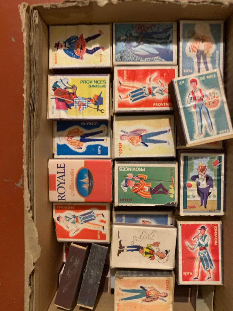Vintage luciferdoosjes, vijf schoendozen, Postzegels en Munten, Ophalen