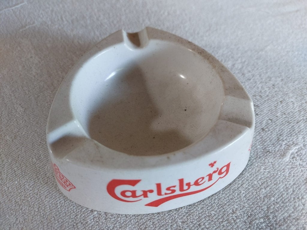 Asbak Carlsberg, Verzamelen, Biermerken, Ophalen of Verzenden, Gebruikt, Reclamebord, Plaat of Schild, Overige merken