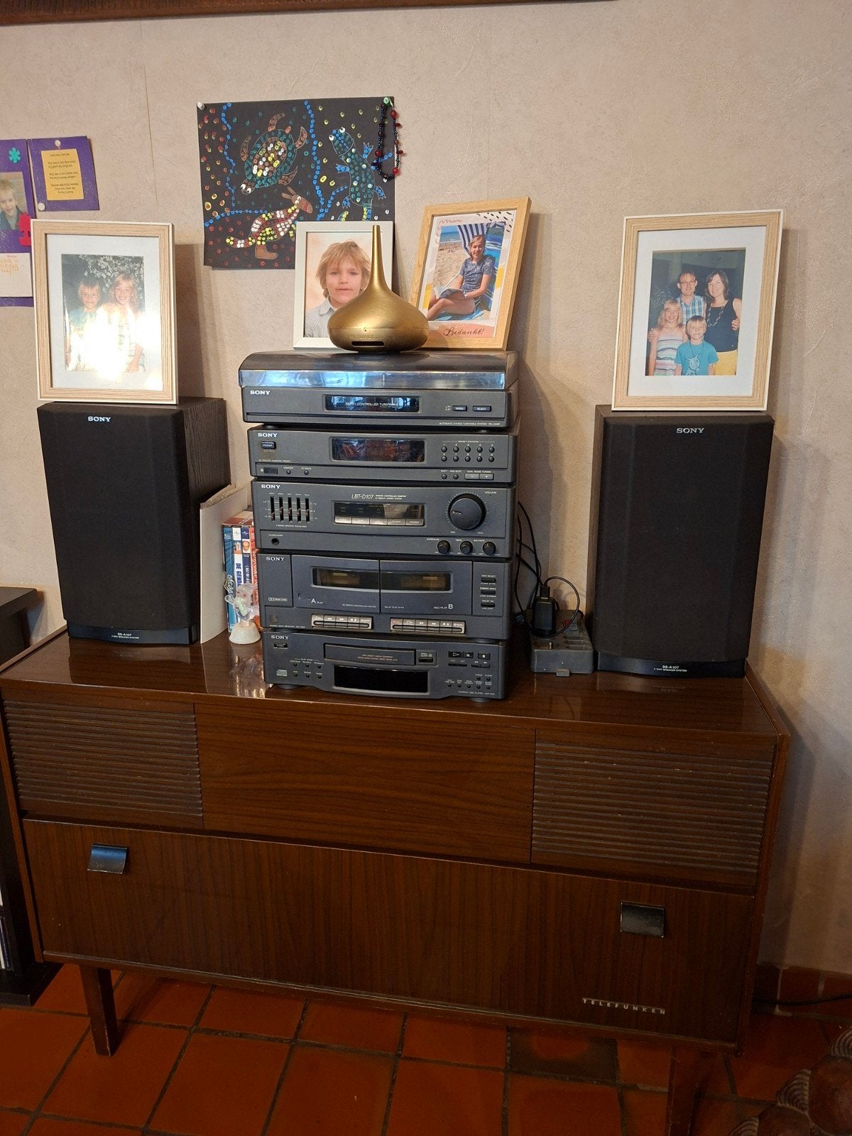 Vintage kast met radio-platendraaier, Antiek en Kunst, Ophalen