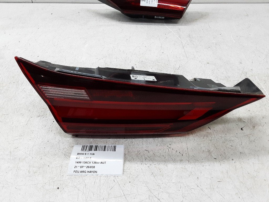 PANNEAU ARRIÈRE GAUCHE AVEC LAMPE BMW 1 serie (F40), Utilisé, BMW, Petuelring 130
80809  München, DE, Bayerische Motoren Werke AG