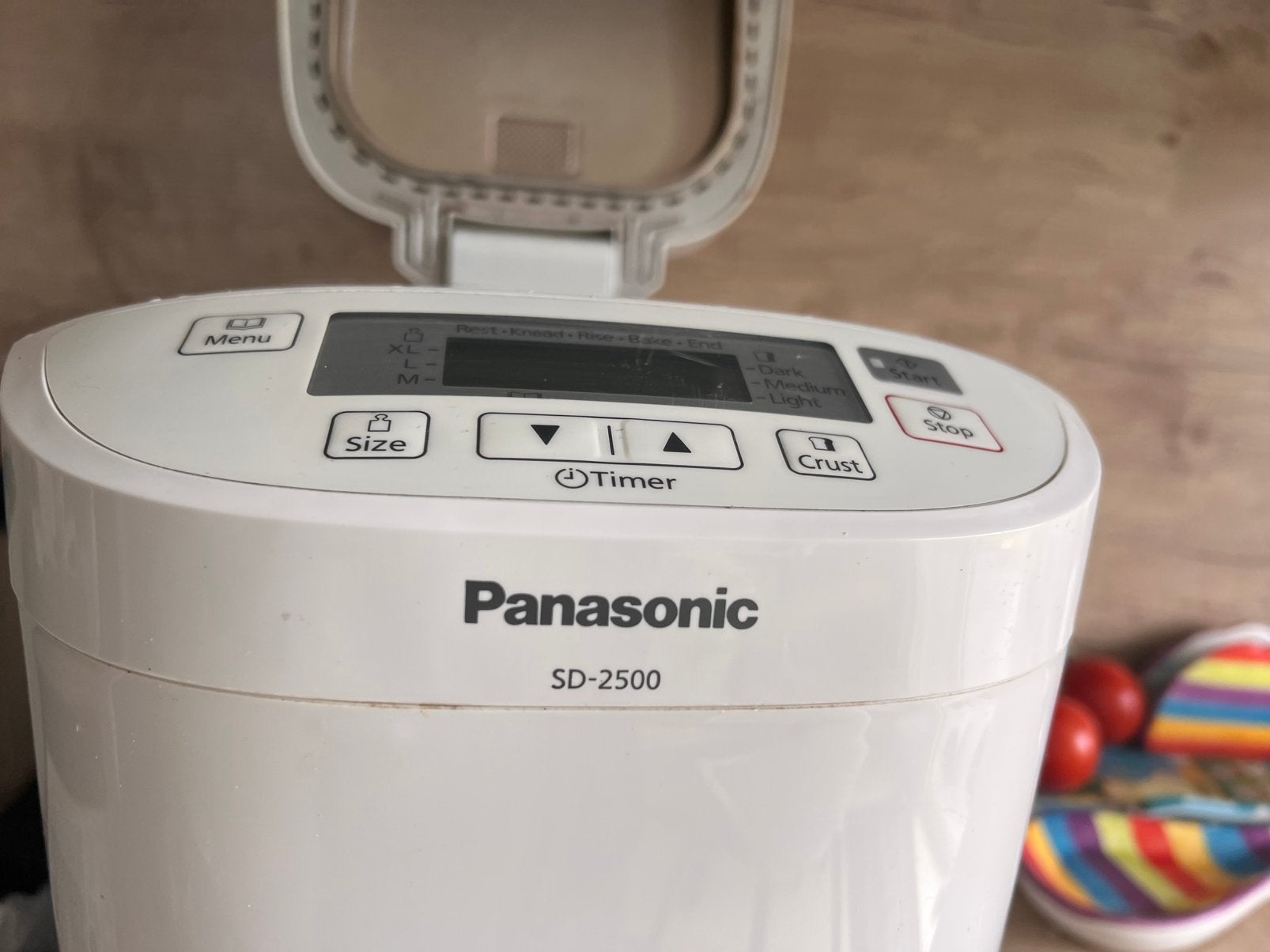 Broodbakmachine PANASONIC SD 2500 in perfecte staat, 800 tot 1200 gram deeg, Zo goed als nieuw, Kijkvenster, Ophalen